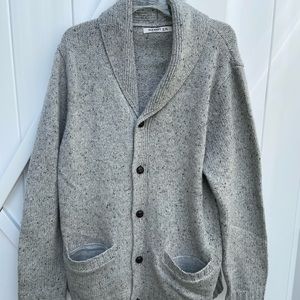 old navy men’s sweater